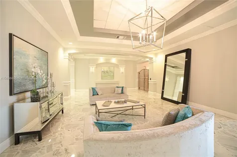 2501 S Ocean Drive Hollywood FL 33019
