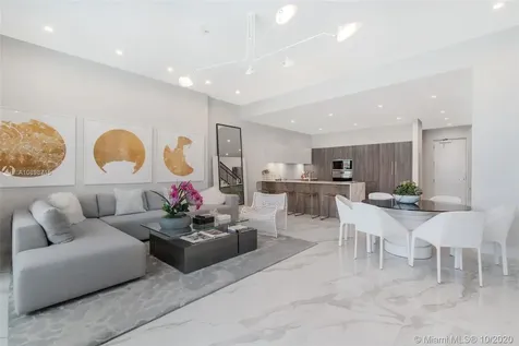275 Giralda Avenue Coral Gables FL 33134