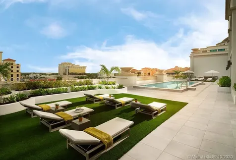 275 Giralda Avenue Coral Gables FL 33134