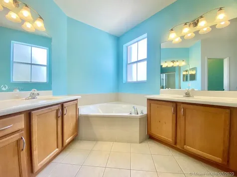 11091 NW 87th Lane Doral FL 33178