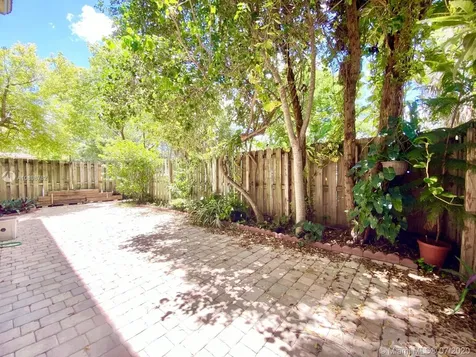 11091 NW 87th Lane Doral FL 33178