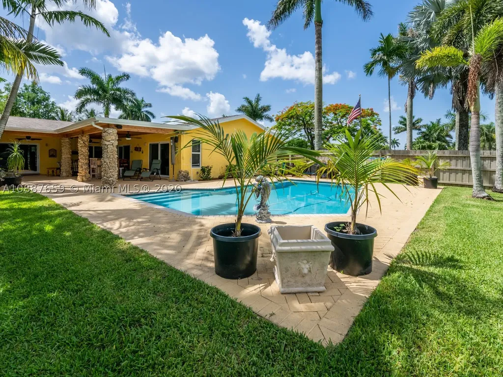 4650 SW 110th Avenue Davie FL 33328