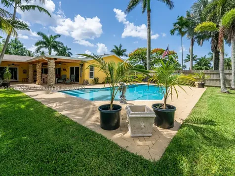 4650 SW 110th Avenue Davie FL 33328