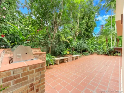 541 Barbarossa Avenue Coral Gables FL 33146
