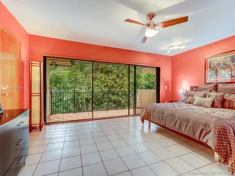 541 Barbarossa Avenue Coral Gables FL 33146
