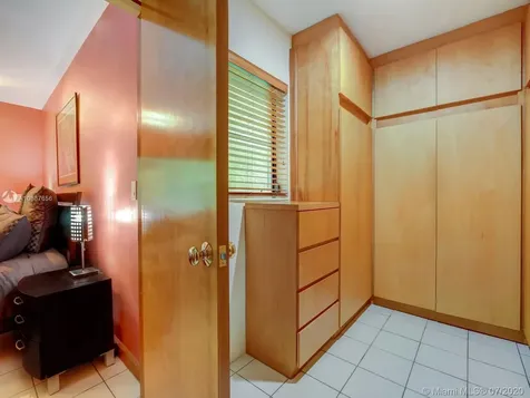 541 Barbarossa Avenue Coral Gables FL 33146