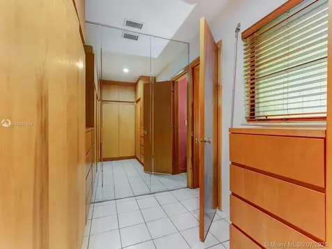 541 Barbarossa Avenue Coral Gables FL 33146