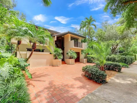 541 Barbarossa Avenue Coral Gables FL 33146