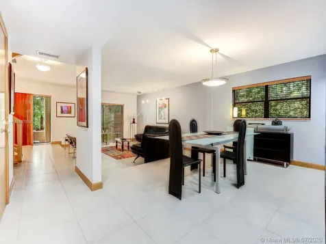 541 Barbarossa Avenue Coral Gables FL 33146
