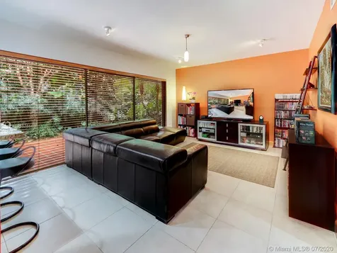 541 Barbarossa Avenue Coral Gables FL 33146