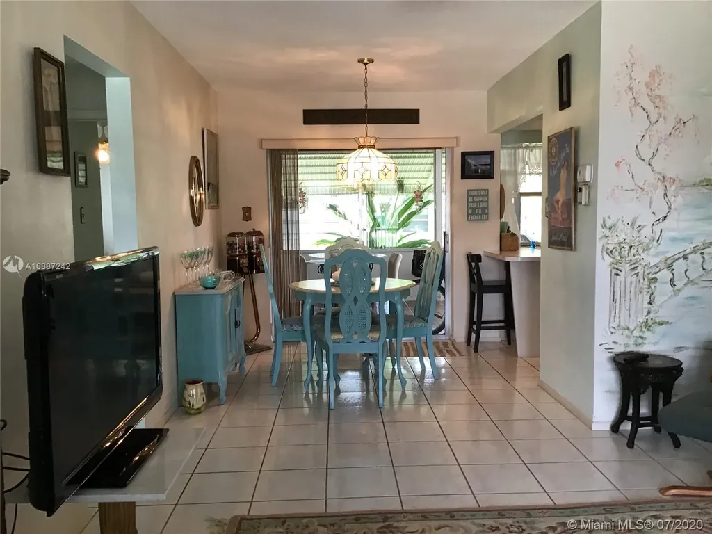 8514 NW 57th Place Tamarac FL 33321