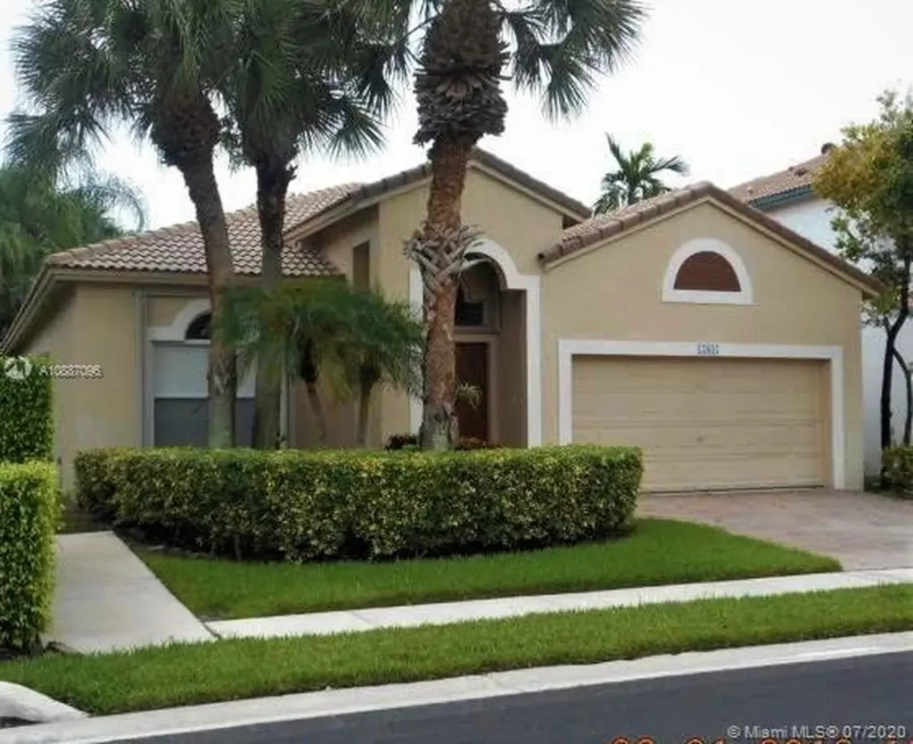 15832 SW 14th Street Pembroke Pines FL 33027