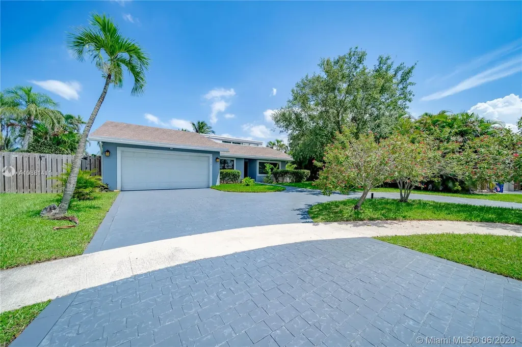 3320 NW 97th Way Sunrise FL 33351