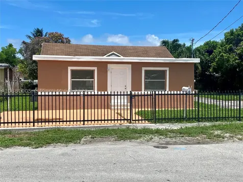 8135 NW 15th Avenue Miami FL 33147