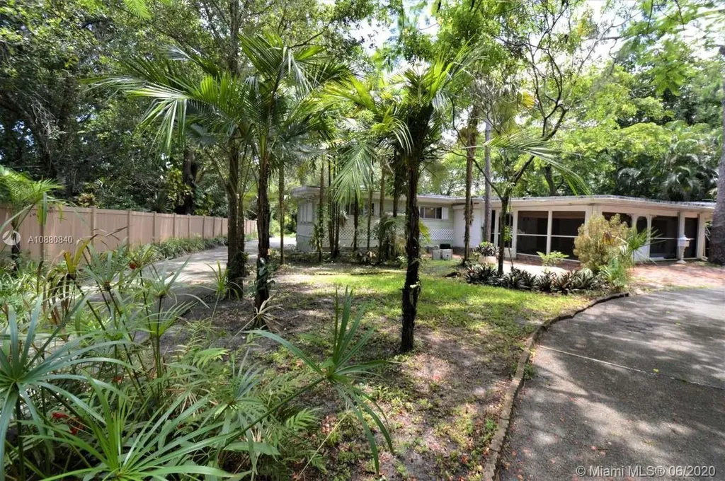 4230 SW 7th Street Plantation FL 33317
