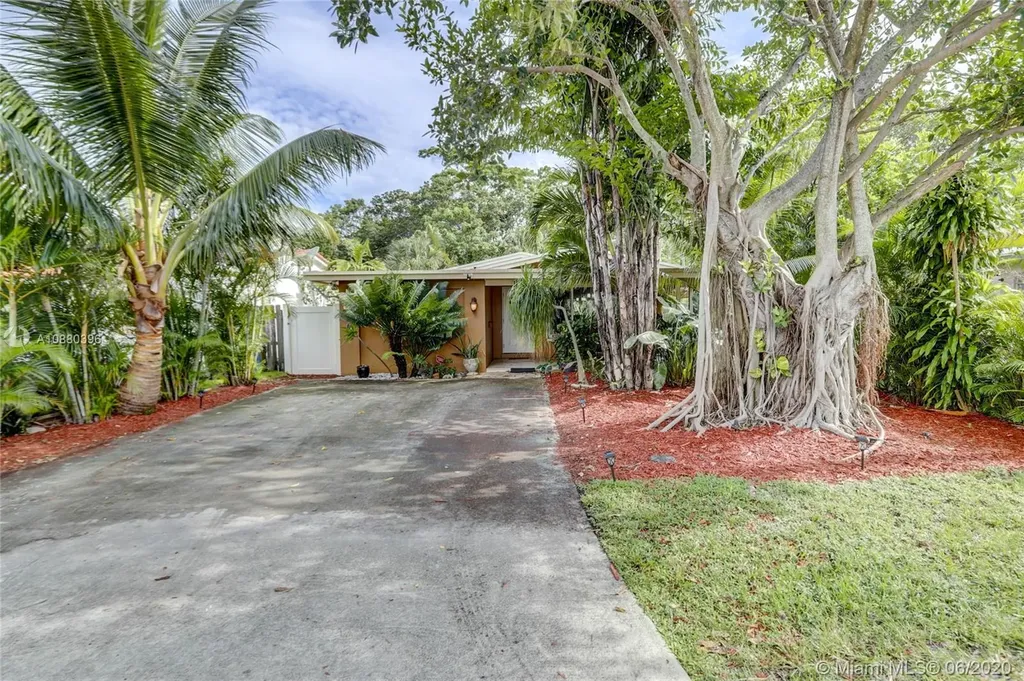 1577 NE 32nd Street Oakland Park FL 33334