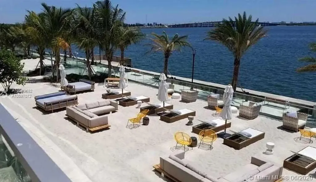 2900 NE 7th Avenue Miami FL 33137