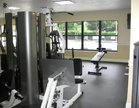 19700 W Dixie Highway Miami FL 33180