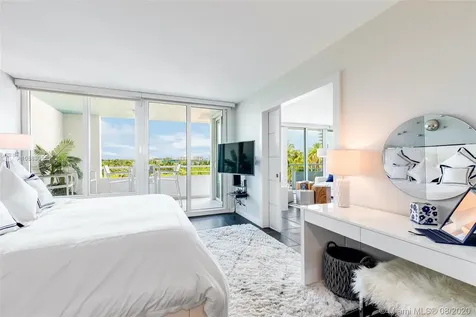 400 S Pointe Drive Miami Beach FL 33139