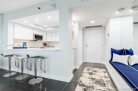 400 S Pointe Drive Miami Beach FL 33139