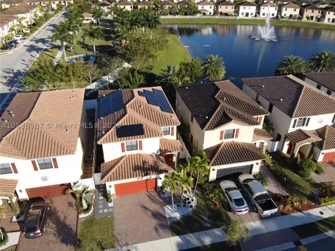 8883 W 34th Avenue Hialeah FL 33018