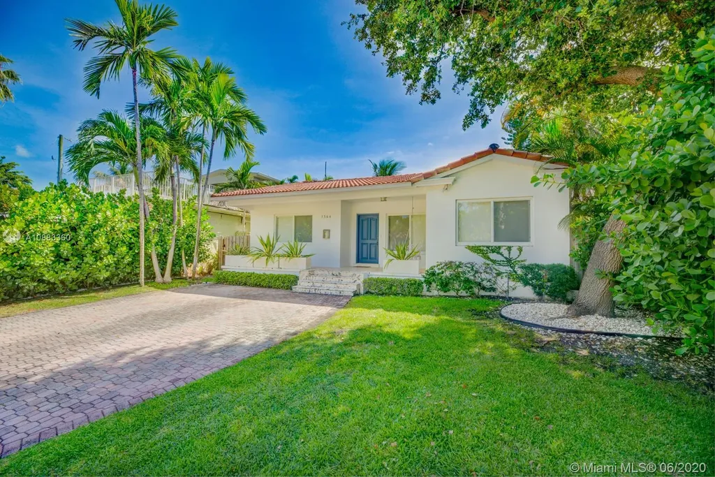 3564 Crystal Court Miami FL 33133