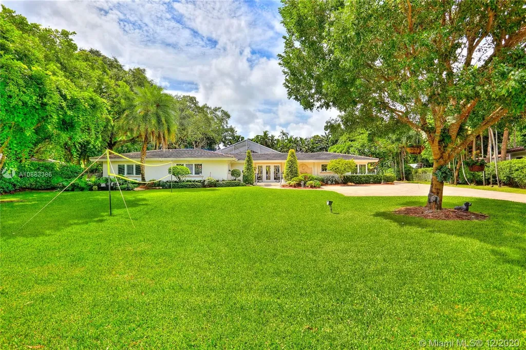568 Hibiscus Lane Miami FL 33137