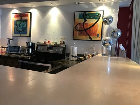 100 Lincoln Road Miami Beach FL 33139