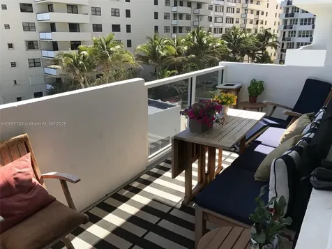 100 Lincoln Road Miami Beach FL 33139