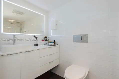 1662 Lincoln Court Miami Beach FL 33139