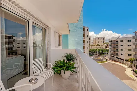 1662 Lincoln Court Miami Beach FL 33139