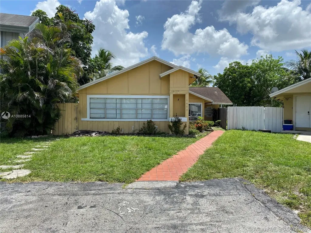2440 SW 80th Terrace Miramar FL 33025