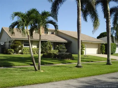 5058 Woodstone Circle N Lake Worth FL 33463