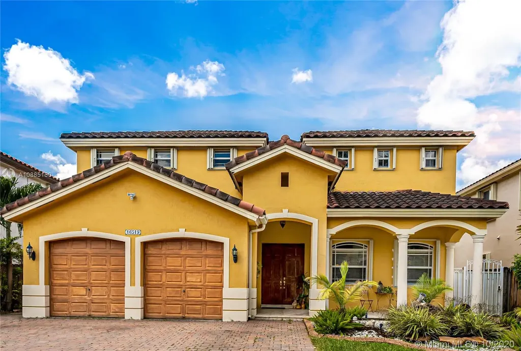 16519 SW 67th Terrace Miami FL 33193