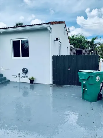 3450 NW 20th Street Miami FL 33142