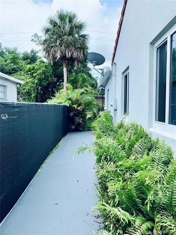 3450 NW 20th Street Miami FL 33142