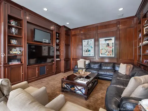 535 Casuarina Concourse Coral Gables FL 33143