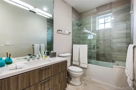 535 Casuarina Concourse Coral Gables FL 33143