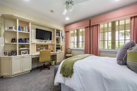 535 Casuarina Concourse Coral Gables FL 33143
