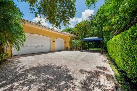 10300 SW 65th Avenue Pinecrest FL 33156