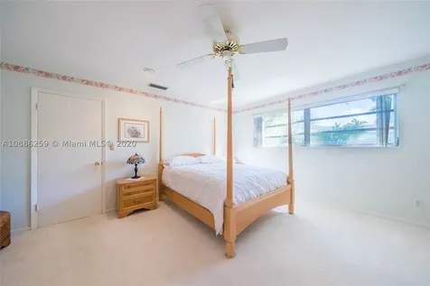 8340 SW 164th Terrace Palmetto Bay FL 33157