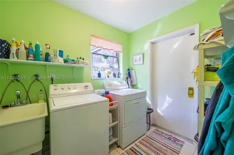 8340 SW 164th Terrace Palmetto Bay FL 33157
