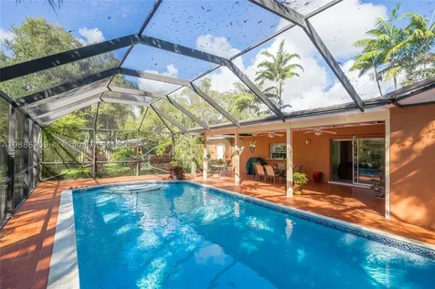 8340 SW 164th Terrace Palmetto Bay FL 33157