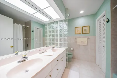 8340 SW 164th Terrace Palmetto Bay FL 33157