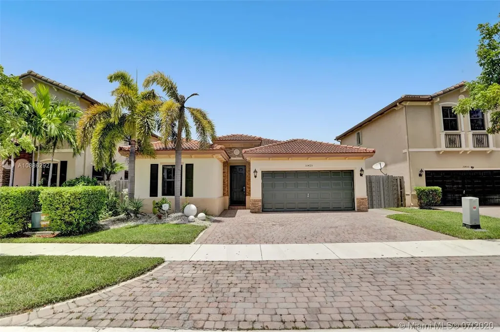 10425 SW 226th Street Cutler Bay FL 33190