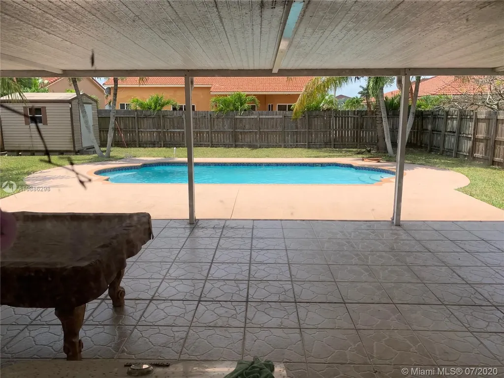 17856 SW 154th Place Miami FL 33187