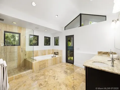 3005 Washington Street Miami FL 33133