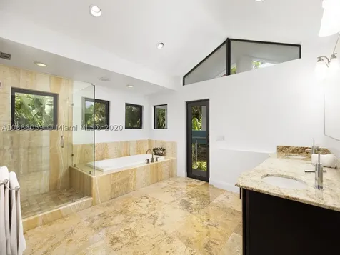 3005 Washington Street Miami FL 33133