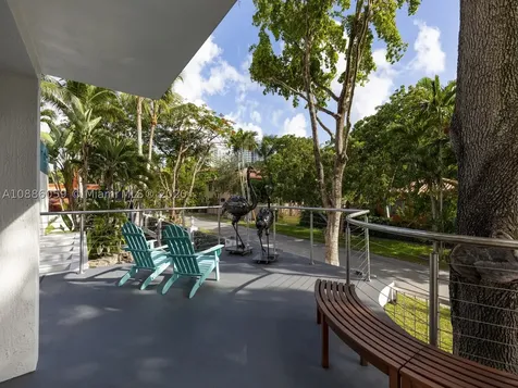 3005 Washington Street Miami FL 33133