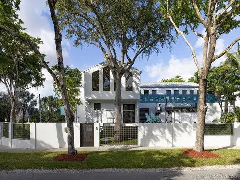 3005 Washington Street Miami FL 33133